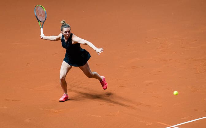 April 23, 2021, STUTTGART, GERMANY: Simona Halep of Romania in action during the quarter-final at the 2021 Porsche Tennis Grand Prix WTA, Tennis Damen 500 tournament against Ekaterina Alexandrova of Russia STUTTGART GERMANY - ZUMAa181 20210423_zaa_a181_072 Copyright: xRobxPrangex