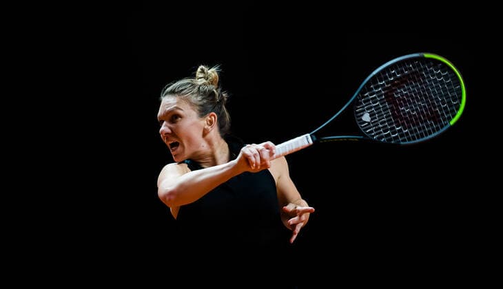April 23, 2021, STUTTGART, GERMANY: Simona Halep of Romania in action during the quarter-final at the 2021 Porsche Tennis Grand Prix WTA, Tennis Damen 500 tournament against Ekaterina Alexandrova of Russia STUTTGART GERMANY - ZUMAa181 20210423_zaa_a181_097 Copyright: xRobxPrangex