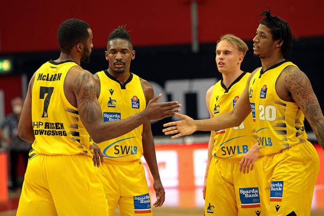 24.04.2021, xovx, Basketball BBL, JobStairs Gießen 46ers - MHP RIESEN Ludwigsburg v.l. Freude bei Jamel McLean (MHP Riesen Ludwigsburg), Jaleen Smith (MHP Riesen Ludwigsburg), Lukas Herzog (MHP Riesen Ludwigsburg) und Desi Rodriguez (MHP Riesen Ludwigsburg) Gießen Sporthalle Gießen-Ost Hessen Deutschland (DE)