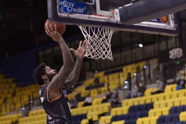 Cameron CLARK (3 ratiopharm ulm) ; EWE Baskets Oldenburg vs ratiopharm Ulm, Basketball, easyCredit BBL Bundesliga, 24.04.2021, 30. Spieltag, Saison 2020 2021 ; Copyright: xErikxHillmer EIBNERx EP_ehr EWE Baskets Oldenburg vs ratiopharm Ulm, Basketball, easyCredit BBL Bundesliga, 24.04.2021, 30. Spieltag, Saison 2020 2021 Oldenburg Copyright: xErikxHillmer EIBNERx EP_ehr