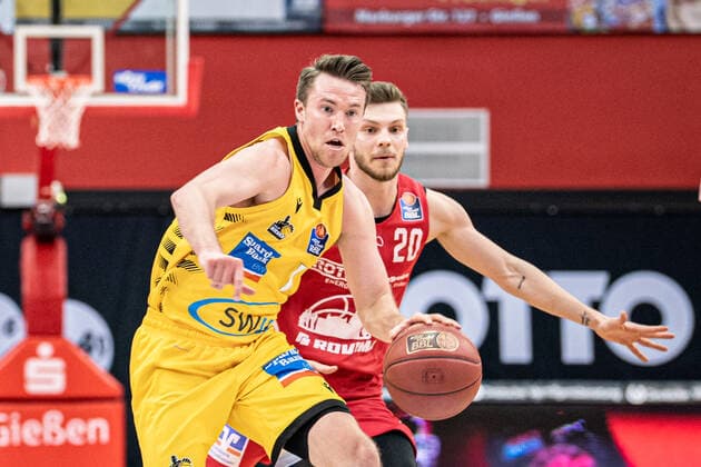 easyCredit Basketball Bundesliga; JobStairs Giessen 46ers - MHP RIESEN Ludwigsburg, 24.04.21 Jordan Hulls ( 1 MHP RIESEN Ludwigsburg) Sporthalle Giessen-Ost Giessen, 24.04.21 Copyright: xBEAUTIFULxSPORTS Roeczeyx