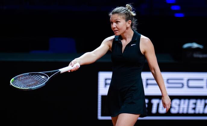 Mandatory Credit: Photo by Rob Prange Shutterstock (11864531aa) Simona Halep of Romania in action during the semi-final of the 2021 Porsche Tennis Grand Prix WTA, Tennis Damen 500 tournament Porsche Tennis Grand Prix, Tennis, Stuttgart, Germany - 24 Apr 2021 Porsche Tennis Grand Prix, Tennis, Stuttgart, Germany - 24 Apr 2021  Copyright: xRobxPrange Shutterstockx 11864531aa