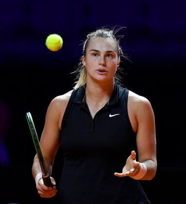 Aryna Sabalenka (BLR) Aktion Halbfinale Tennis Damen Porsche-Cup Porsche Tennis Grand Prix GP Stuttgart 2021 Porsche-Arena 24.04.2021 Porsche Tennis Grand Prix Stuttgart 2021