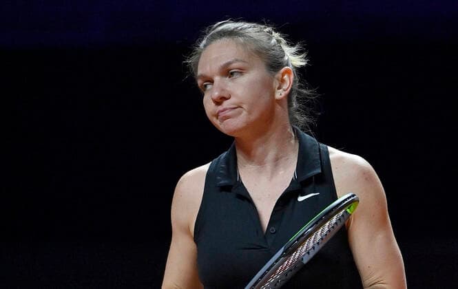Simona Halep (ROU) enttäuscht Gestik, Geste Halbfinale Tennis Damen Porsche-Cup Porsche Tennis Grand Prix GP Stuttgart 2021 Porsche-Arena 24.04.2021 Porsche Tennis Grand Prix Stuttgart 2021