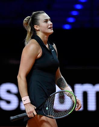 Aryna Sabalenka (BLR) jubelt über Einzug ins Finale Schlussjubel Halbfinale Tennis Damen Porsche-Cup Porsche Tennis Grand Prix GP Stuttgart 2021 Porsche-Arena 24.04.2021 Porsche Tennis Grand Prix Stuttgart 2021
