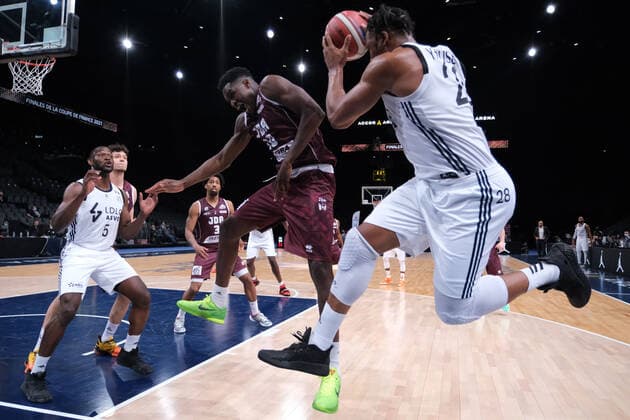 April 24, 2021, Levallois, Hauts de Seine, France: GUERSCHON YABUSELE (FRA) power forward of ASVEL LDLC in action during the French Cup of Basketball between Dijon and Lyon-Villeurbanne ASVEL LDLC (Tony Parker Team) at AccorHotels Arena Stadium - Paris France..Lyon-Villeurbanne won the French Cup 77:61 Levallois France - ZUMAp119 20210424_zaf_p119_030 Copyright: xPierrexSteveninx