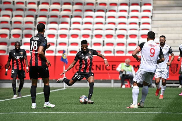 28 HICHAM BOUDAOUI (NICE) FOOTBALL : Nice vs Montpellier - Ligue 1 Uber Eats - 25 04 2021 FEP Panoramic 