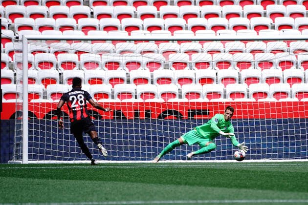 But - Hicham Boudaoui (OGC Nice) - Jonas Omlin (Montpellier FC) FOOTBALL : OGC Nice vs Montpellier - Ligue 1 Uber Eats - Nice - 25 04 2021 NorbertScanella PanoramiC 