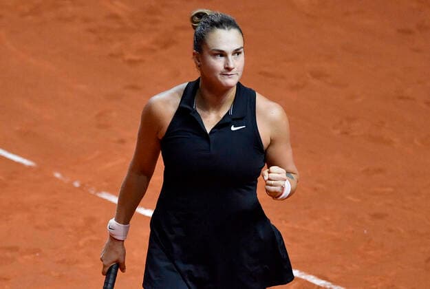 Aryna Sabalenka (BLR) Aktion jubelt über gewonnenen Punkt Finale Tennis Damen Porsche-Cup Porsche Tennis Grand Prix GP Stuttgart 2021 Porsche-Arena 25.04.2021 Porsche Tennis Grand Prix Stuttgart 2021