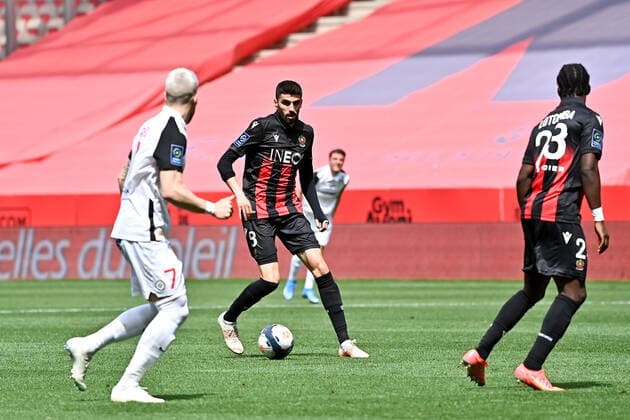 08 PIERRE LEES MELOU (NICE) FOOTBALL : Nice vs Montpellier - Ligue 1 Uber Eats - 25 04 2021 FEP Panoramic 