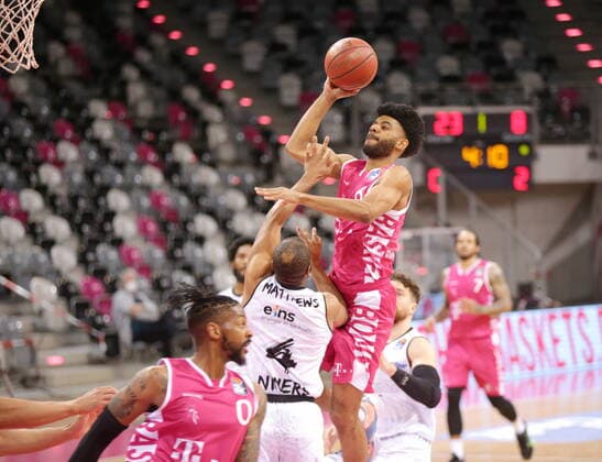 Jalen Hudson Telekom Baskets Bonn vs. NINERS Chemnitz easyCredit BBL 1. Bundesliga , Saison 2020 2021 , 30. Spieltag