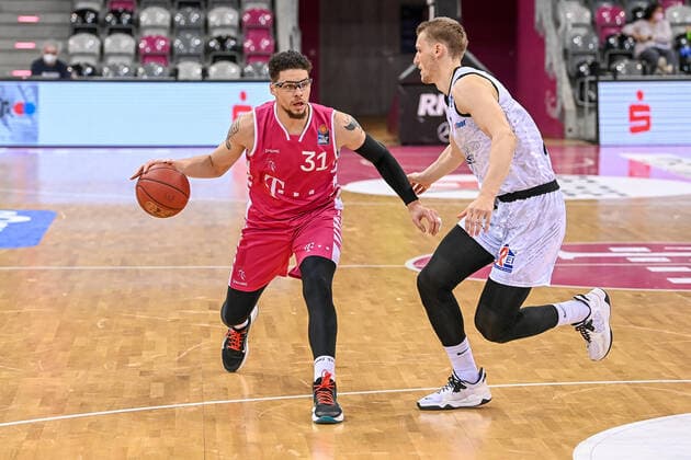 easyCredit BBL, Telekom Baskets Bonn vs. NINERS Chemnitz, 25.04.2021 Isaiah Philmore (Telekom Baskets Bonn 31), easyCredit BBL, Telekom Baskets Bonn vs. NINERS Chemnitz am 25.04.2021 im Telekom Dome Bonn, Bonn (Nordrhein-Westfalen) Copyright: xBEAUTIFULxSPORTS Mueller-Laschetx