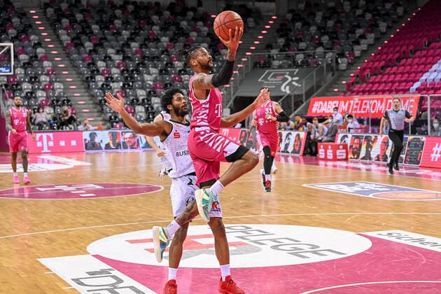easyCredit BBL, Telekom Baskets Bonn vs. NINERS Chemnitz, 25.04.2021 Alex Hamilton (Telekom Baskets Bonn 0), easyCredit BBL, Telekom Baskets Bonn vs. NINERS Chemnitz am 25.04.2021 im Telekom Dome Bonn, Bonn (Nordrhein-Westfalen) Copyright: xBEAUTIFULxSPORTS Mueller-Laschetx