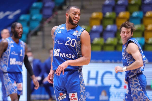 Fraport Skyliners - Mitteldeutscher BC, easyCredit BBL Rasheed Moore (Fraport Skyliners, 20). Basketball-Spiel der easyCredit BBL zwischen den Fraport Skyliners und Mitteldeutscher BC am 25. April 2021 in der Fraport-Arena in Frankfurt am Main., Frankfurt am Main Hessen Deutschland Fraport-Arena