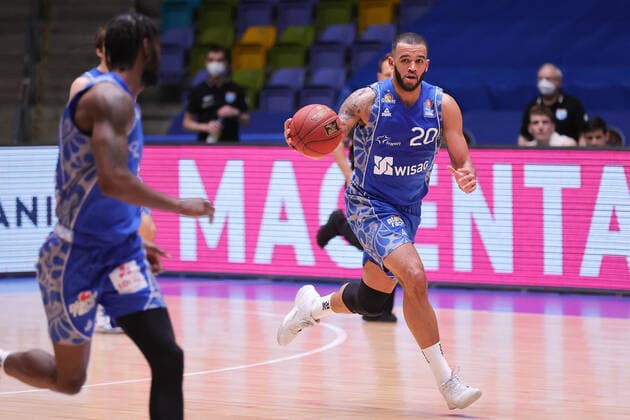 Fraport Skyliners - Mitteldeutscher BC, easyCredit BBL Rasheed Moore (Fraport Skyliners, 20). Basketball-Spiel der easyCredit BBL zwischen den Fraport Skyliners und Mitteldeutscher BC am 25. April 2021 in der Fraport-Arena in Frankfurt am Main., Frankfurt am Main Hessen Deutschland Fraport-Arena