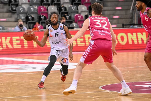 easyCredit BBL, Telekom Baskets Bonn vs. NINERS Chemnitz, 25.04.2021 Marcus Thornton (NINERS Chemnitz 15, easyCredit BBL, Telekom Baskets Bonn vs. NINERS Chemnitz am 25.04.2021 im Telekom Dome Bonn, Bonn (Nordrhein-Westfalen) Copyright: xBEAUTIFULxSPORTS Mueller-Laschetx