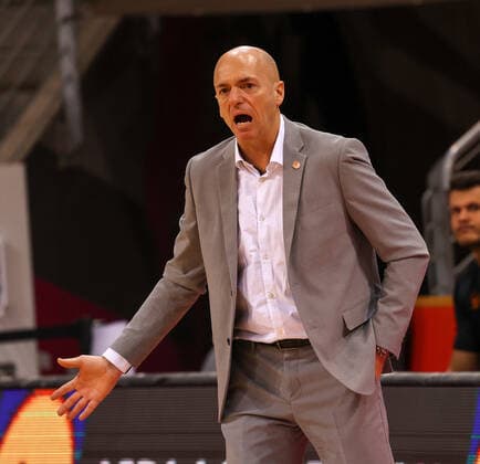 Pastore Rodrigo, Trainer Chemnitz, Telekom Baskets Bonn vs. Niners Chemnitz, Basketball, 1. Easy Credit- Bundesliga, 30. Spieltag, 25.04.2021, Telekom Baskets Bonn vs. Niners Chemnitz, Basketball, 1. Easy Credit- Bundesliga, 30. Spieltag, 25.04.2021, Foto: EIBNER Joerg Niebergall Bonn Copyright: xJoergxNiebergall Eibner-Pressefox EP_JNL