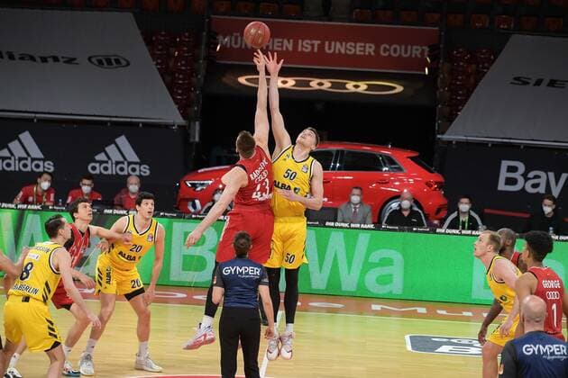 Der Beginn ,FC Bayern Basketball - Alba Berlin, Basketball, Basketball Bundesliga, 25.04.2021 Muenchen Bayern Deutschland