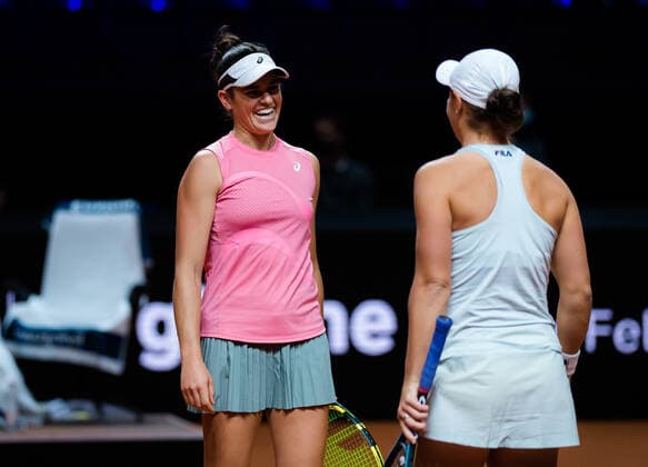 April 25, 2021, STUTTGART, GERMANY: Jennifer Brady of the United States & Ashleigh Barty of Australia in action during the doubles final of the 2021 Porsche Tennis Grand Prix WTA, Tennis Damen 500 tournament STUTTGART GERMANY - ZUMAa181 20210425_zaa_a181_299 Copyright: xRobxPrangex