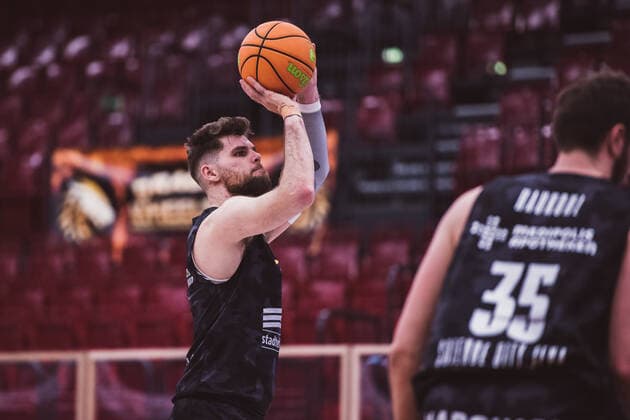 ProA: Playoffs - Artland Dragons vs. Science City Jena, 26.04.2021 Julius Wolf (Science City Jena, 10); ProA: Playoffs - Artland Dragons vs. Science City Jena am 26.04.2021 in Quakenbrueck (Artland Arena), Germany, Copyright: xBEAUTIFULxSPORTS Neddermannx