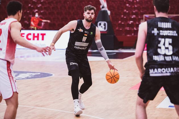 ProA: Playoffs - Artland Dragons vs. Science City Jena, 26.04.2021 Julius Wolf (Science City Jena, 10); ProA: Playoffs - Artland Dragons vs. Science City Jena am 26.04.2021 in Quakenbrueck (Artland Arena), Germany, Copyright: xBEAUTIFULxSPORTS Neddermannx