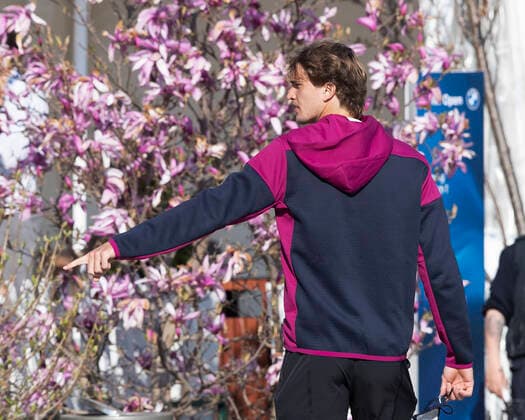 Alexander Zverev (GER) spaziert auf der Anlage herum Tennis - BMW Open 2021 - ATP, Tennis Herren - MTTC Iphitos - Munich - - Germany - 27 April 2021. Copyright: xJuergenxHasenkopfx