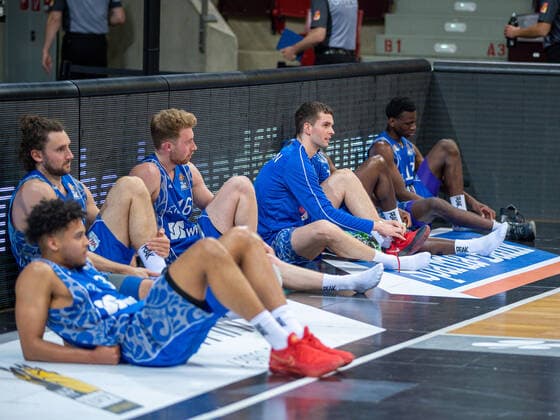 Sport Bilder des Tages Enttaeuscht die Frankfurter, MHP Riesen Ludwigsburg vs. FRAPORT SKYLINERS, Basketball, Bundesliga, easycredit BBL, 27.04.2021, MHP Riesen Ludwigsburg vs. FRAPORT SKYLINERS, Basketball, Bundesliga, easycredit BBL, 27.04.2021 Ludwigsburg Copyright: xEibner-Pressefoto SaschaxWaltherx EP_swa