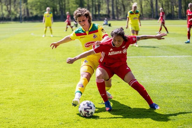 2. Frauen Fussball Bundesliga, 1. FC Koeln - FC Bayern Muenchen II; 28.04.2021 Anja Pfluger ( 20, 1. FC Koeln), Gia Corley ( 37, FC Bayern Muenchen II) 2. Frauen Fussball Bundesliga, 1. FC Koeln - FC Bayern Muenchen II, Koeln, Geissbockheim DFL REGULATIONS PROHIBIT ANY USE OF PHOTOGRAPHS AS IMAGE SEQUENCES AND OR QUASI-VIDEO. Copyright: xBEAUTIFULxSPORTS Wunderlx
