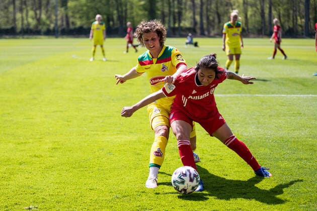 2. Frauen Fussball Bundesliga, 1. FC Koeln - FC Bayern Muenchen II; 28.04.2021 Alicia-Sophie Gudorf ( 12, 1. FC Koeln), Gia Corley ( 37, FC Bayern Muenchen II) 2. Frauen Fussball Bundesliga, 1. FC Koeln - FC Bayern Muenchen II, Koeln, Geissbockheim DFL REGULATIONS PROHIBIT ANY USE OF PHOTOGRAPHS AS IMAGE SEQUENCES AND OR QUASI-VIDEO. Copyright: xBEAUTIFULxSPORTS Wunderlx