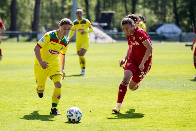 2. Frauen Fussball Bundesliga, 1. FC Koeln - FC Bayern Muenchen II; 28.04.2021 Alicia-Sophie Gudorf ( 12, 1. FC Koeln), Julia Pollak ( 24, FC Bayern Muenchen II) 2. Frauen Fussball Bundesliga, 1. FC Koeln - FC Bayern Muenchen II, Koeln, Geissbockheim DFL REGULATIONS PROHIBIT ANY USE OF PHOTOGRAPHS AS IMAGE SEQUENCES AND OR QUASI-VIDEO. Copyright: xBEAUTIFULxSPORTS Wunderlx