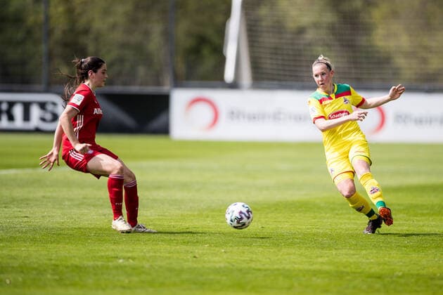 2. Frauen Fussball Bundesliga, 1. FC Koeln - FC Bayern Muenchen II; 28.04.2021 Marith Mueller-Priessen ( 4, 1. FC Koeln) 2. Frauen Fussball Bundesliga, 1. FC Koeln - FC Bayern Muenchen II, Koeln, Geissbockheim DFL REGULATIONS PROHIBIT ANY USE OF PHOTOGRAPHS AS IMAGE SEQUENCES AND OR QUASI-VIDEO. Copyright: xBEAUTIFULxSPORTS Wunderlx