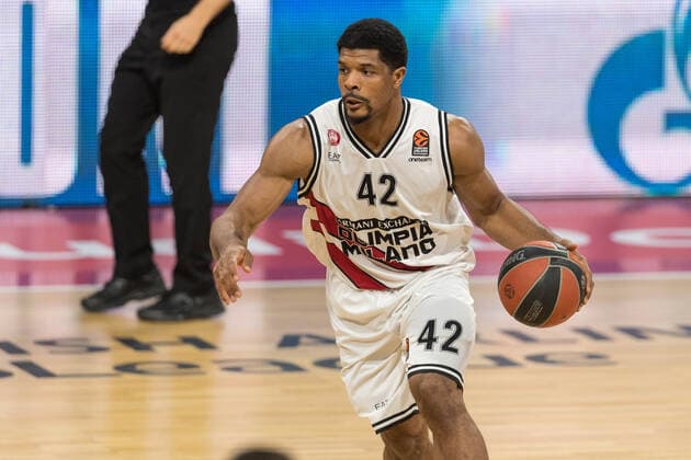 Basketball, Euroleague, day0}.04.2021, FC Bayern München - Armani Olimpia Mailand. Im Bild Kyle HINES (Armani Olimpia Mailand, 42). München Audi Dome Bayern Deutschland Copyright: Passion2Press.dex xMarkusxFischerx
