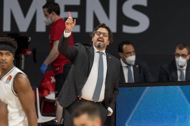Basketball, Euroleague, day0}.04.2021, FC Bayern München - Armani Olimpia Mailand. Im Bild Head Coach des FC Bayern München Andrea TRINCHIERI. München Audi Dome Bayern Deutschland Copyright: Passion2Press.dex xMarkusxFischerx