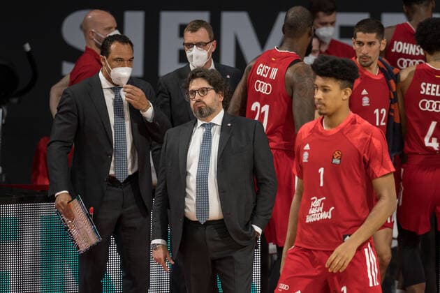 Basketball, Euroleague, day0}.04.2021, FC Bayern München - Armani Olimpia Mailand. Im Bild Head Coach des FC Bayern München Andrea TRINCHIERI bläst Backen auf. München Audi Dome Bayern Deutschland Copyright: Passion2Press.dex xMarkusxFischerx
