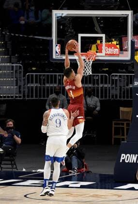 Denver Nuggets forward Michael Porter Jr. 1 (R) goes in for the dunk against New Orleans Pelicans center Willy Hernangomez 9 (L) during a NBA, Basketball Herren, USA game at the Ball Arena in Denver, CO, USA, 28 April 2021. New Orleans Pelicans at Denver Nuggets !ACHTUNG: NUR REDAKTIONELLE NUTZUNG!  Copyright: xToddxPiersonx AME3588 20210429-637552753245686004