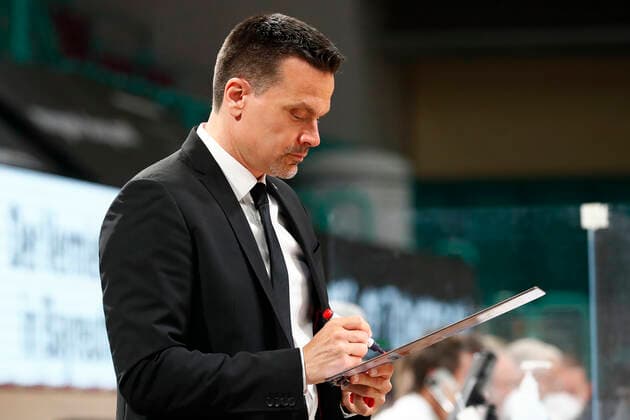 31. Spieltag der easyCredit BBL Basketball Bundesliga am 29.April 2021in der Oberfrankenhalle in Bayreuth Bayern Deutschland Saison 2020-2021 Medi Bayreuth gegen Basketball Hamburg Towers Raoul Korner (Medi Bayreuth) Trainer