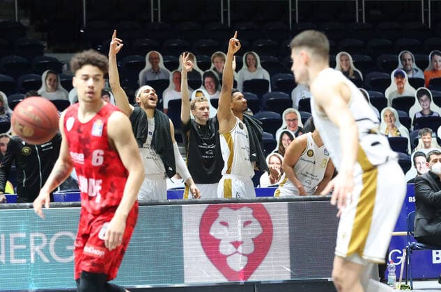 Löwen Braunschweig vs. Würzburg, BBL Braunschweig, 29.04.2021, BASKETBALL - easyCredit BBL Basketball Bundesliga, Löwen Braunschweig vs. s.Oliver Würzburg, Saison 2020 21. Jubel Braunschweig