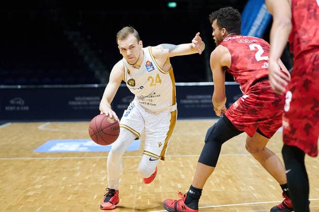 A. Velicka (Nr. 24 Basketball Loewen Braunschweig) Basketball Loewen Braunschweig - soliver Wuerzburg Basketball Loewen Braunschweig - soliver Wuerzburg, Basketball, BBL, Saison 2020 2021, 29.04.2021 Braunschweig Copyright: xEibner-Pressefoto DanielxReineltx EP_DRT