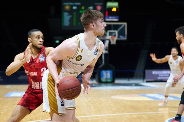 Luc van Slooten (Nr. 4 Basketball Loewen Braunschweig) Basketball Loewen Braunschweig - soliver Wuerzburg Basketball Loewen Braunschweig - soliver Wuerzburg, Basketball, BBL, Saison 2020 2021, 29.04.2021 Braunschweig Copyright: xEibner-Pressefoto DanielxReineltx EP_DRT