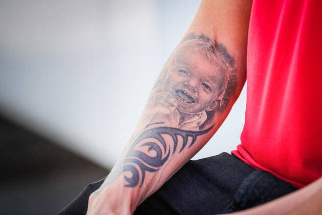 RAIKKONEN Kimi (fin), Alfa Romeo Racing ORLEN C41, tattoos, tatouages during the Formula 1 Heineken Grande PrŽmio de Portugal 2021 from April 30 to May 2, 2021 on the Algarve International Circuit, in Portimao, Portugal FORMULE 1 : Grand Prix du Portugal - Preparations - Portimao - 29 04 2021 DPPI Panoramic  00121005__V2_4626