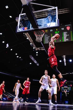 Basketball Herren easyCredit BBL 31. Spieltag Basketball Löwen Braunschweig - s.Oliver Würzburg am 28.04.2021 in der Volkswagen-Halle in Braunschweig Brekkott Chapman (s.Oliver Wuerzburg)