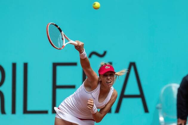 Estonian tennis player Anett Kontaveit hits the ball against Serbian Nina Stojanovic during their Mutua Madrid Open tournament s first round match at Caja Magica complex, in Madrid, Spain, 30 April 2021. Mutua Madrid Open tournament !ACHTUNG: NUR REDAKTIONELLE NUTZUNG!  Copyright: xRodrigoxJimenezx GRAF5543 20210430-637553905646851347