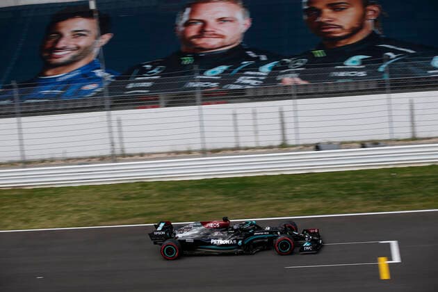 44 Lewis Hamilton (GBR, Mercedes-AMG Petronas F1 Team), F1 Grand Prix of Portugal at Autodromo Internacional do Algarve on April 30, 2021 in Portimao, Portugal. (Photo by HOCH ZWEI) Portimao Portugal