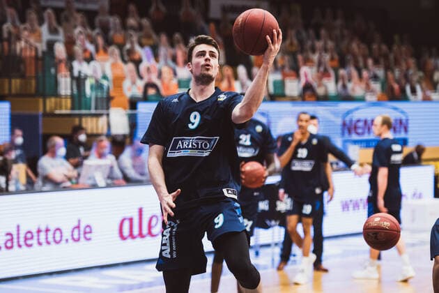 easyCredit-BBL: 31. Spieltag - RASTA Vechta vs. ALBA BERLIN, 30.04.2021 Jonas Mattisseck (ALBA BERLIN, 9); easyCredit-BBL: 31. Spieltag - RASTA Vechta vs. ALBA BERLIN am 30.04.2021 in Vechta (RASTA Dome), Germany, Copyright: xBEAUTIFULxSPORTS Neddermannx