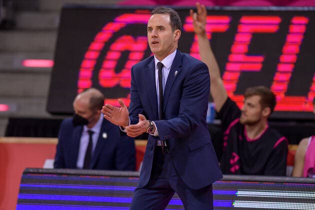 easyCredit BBL, Telekom Baskets Bonn vs. Fraport Skyliners, 30.04.2021 Headcoach Will Voigt (Telekom Baskets Bonn), easyCredit BBL, Telekom Baskets Bonn vs. Fraport Skyliners am 30.04.2021 im Telekom Dome Bonn, Bonn (Nordrhein-Westfalen) Copyright: xBEAUTIFULxSPORTS Mueller-Laschetx