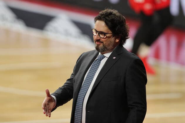 Cheftrainer Andrea Trinchieri (Muenchen) vor dem Spiel GER, FC Bayern Basketball - Armani Olimpia Mailand, Basketball, EuroLeague Viertelfinale Spiel 4, Saison 2020 2021, 30.04.2021, GER, FC Bayern Basketball - Armani Olimpia Mailand, Basketball, EuroLeague Viertelfinale Spiel 4, Saison 2020 2021, 30.04.2021, Muenchen Copyright: xEIBNER MarcelxEngelbrechtx EP_EER