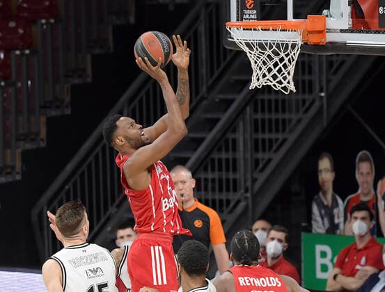 30.04.2021, xemx, Basketball Turkish Airlines Euroleague Spiel 4, FC Bayern Muenchen Basketball - AX Armani Exchange Milan emspor, v.l. Ja Juan Johnson (FC Bayern Basketball) Muenchen