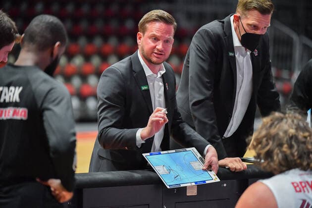 Chemnitz, Deutschland 30. April 2021: BBL - 2020 2021 - Niners Chemnitz vs. Giessen 46ers Trainer Rolf Scholz (Giessen) Messe Chemnitz Sachsen Copyright: xFotostandx xDostmannx