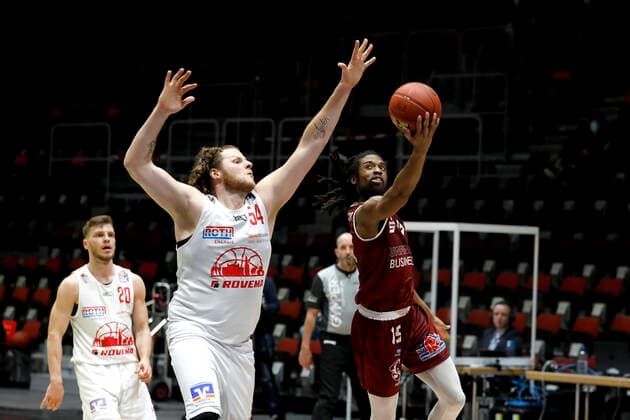 30.04.2021, easyCredit Basketball Bundesliga, BBL, Saison 2020 2021, Herren, Chemnitz Niners - JobStairs Giessen 46ers Marcus Thornton, Niners Chemnitz, John Bryant, JobStairs Giessen 46ers Chemnitz Messe Chemnitz Sachsen Germany