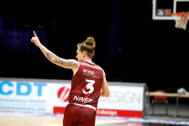 30.04.2021, easyCredit Basketball Bundesliga, BBL, Saison 2020 2021, Herren, Chemnitz Niners - JobStairs Giessen 46ers Malte Ziegenhagen, Niners Chemnitz Chemnitz Messe Chemnitz Sachsen Germany